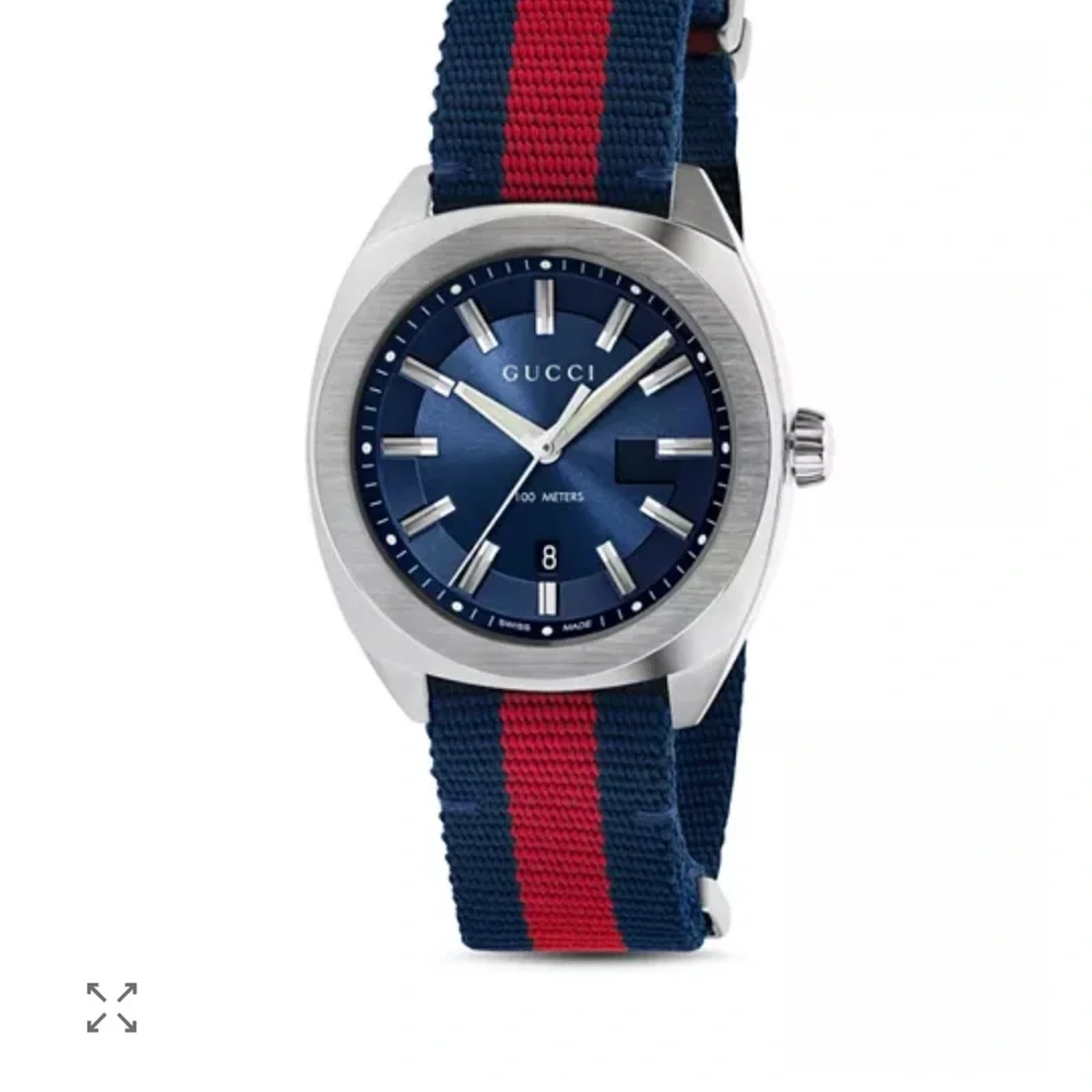 Gucci Men's Watch with Black Dial and Red-Striped Strap - Picture 5 of 5